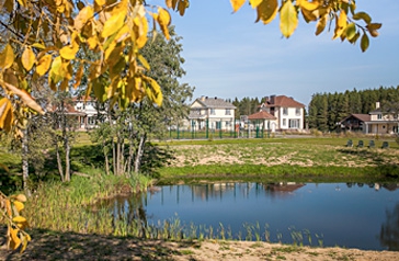 1111 Изучаем европейский посёлок на британском кэбе