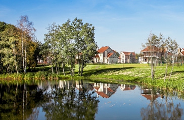 333 Изучаем европейский посёлок на британском кэбе